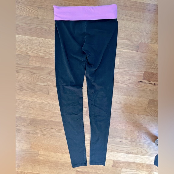 Victoria’s Secret Pink Women’s Medium Long Black Leggings - Picture 3 of 7